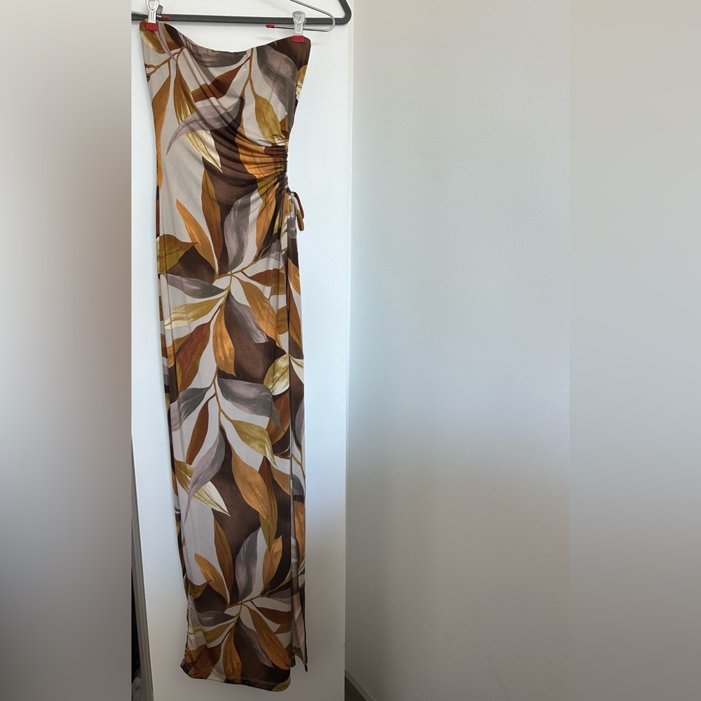 Strapless Leaf Print Maxi Dress w High Slit and Cut Out